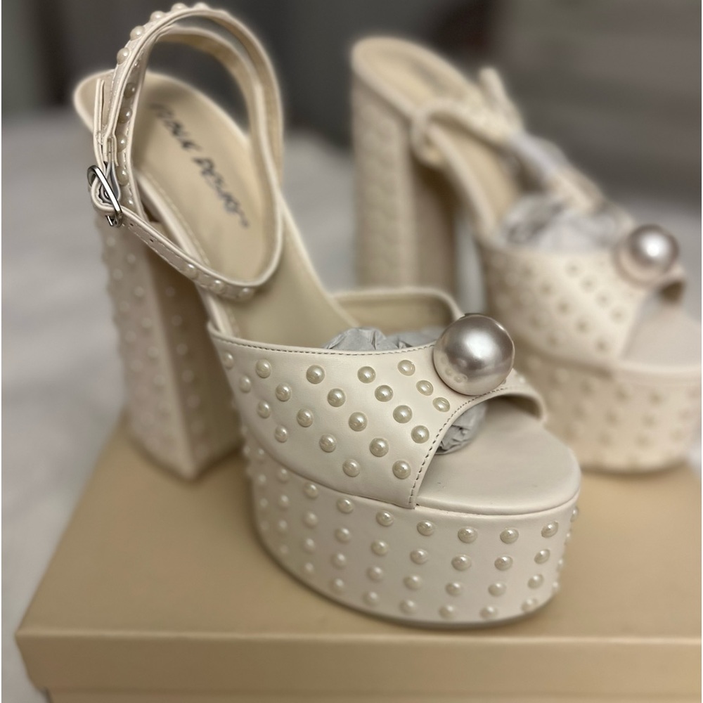 Cream pearl platforms